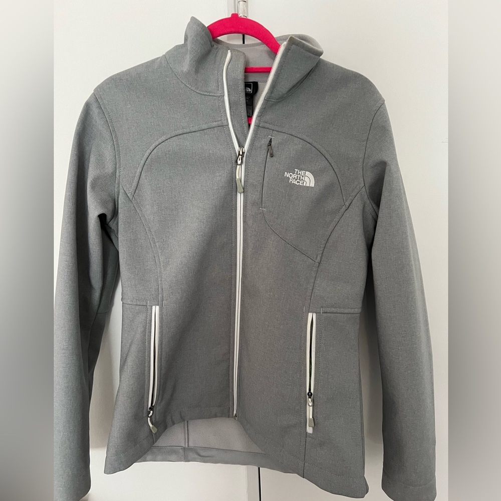Women’s M North Face Jacket - Lightly Worn